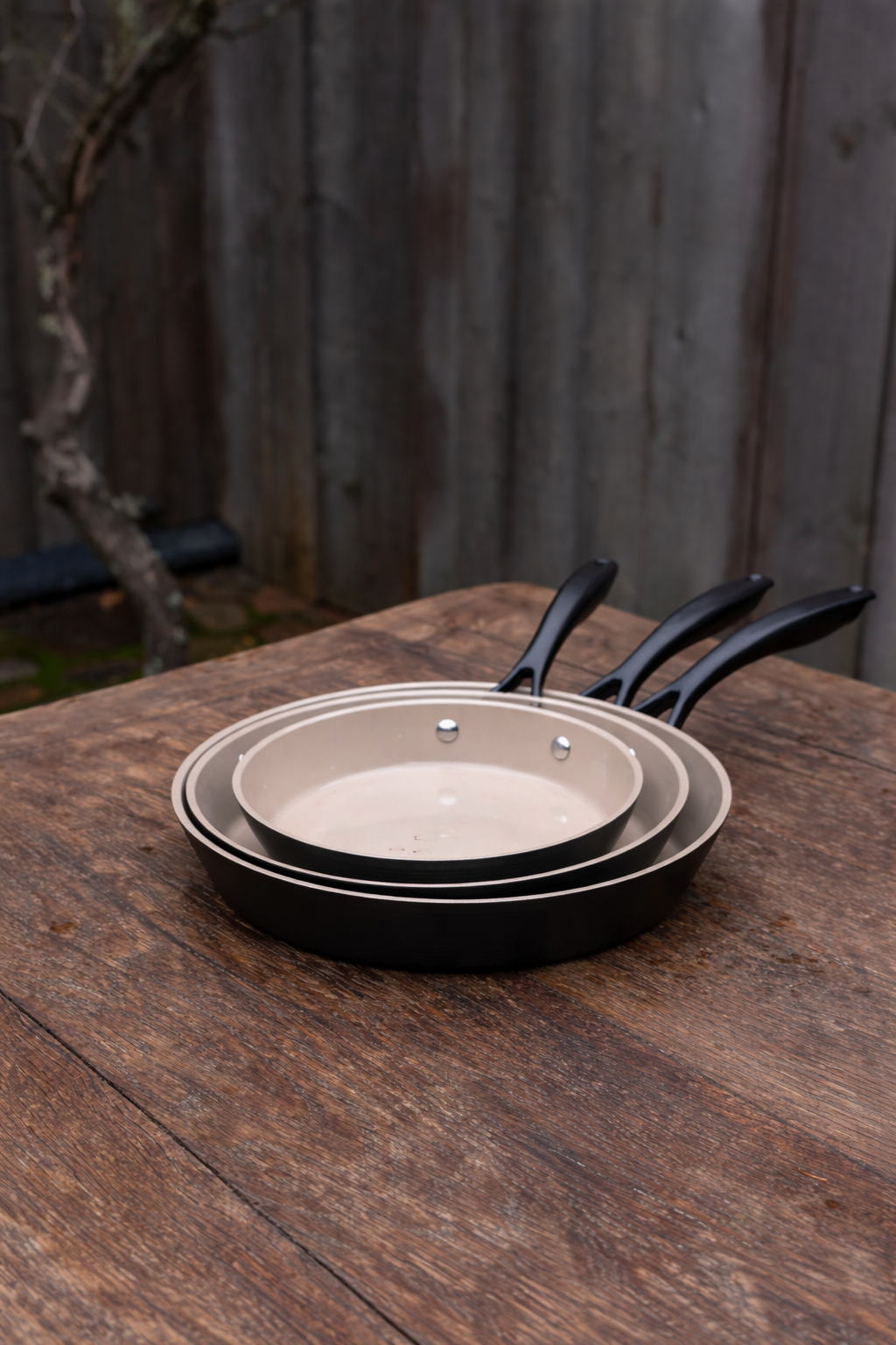 Patelnia aluminiowa Carina Black by Mateusz Gessler 20 cm
