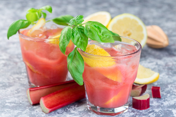 Orzeźwiająca lemoniada rabarbarowa. Idealna na czerwcowe garden party!