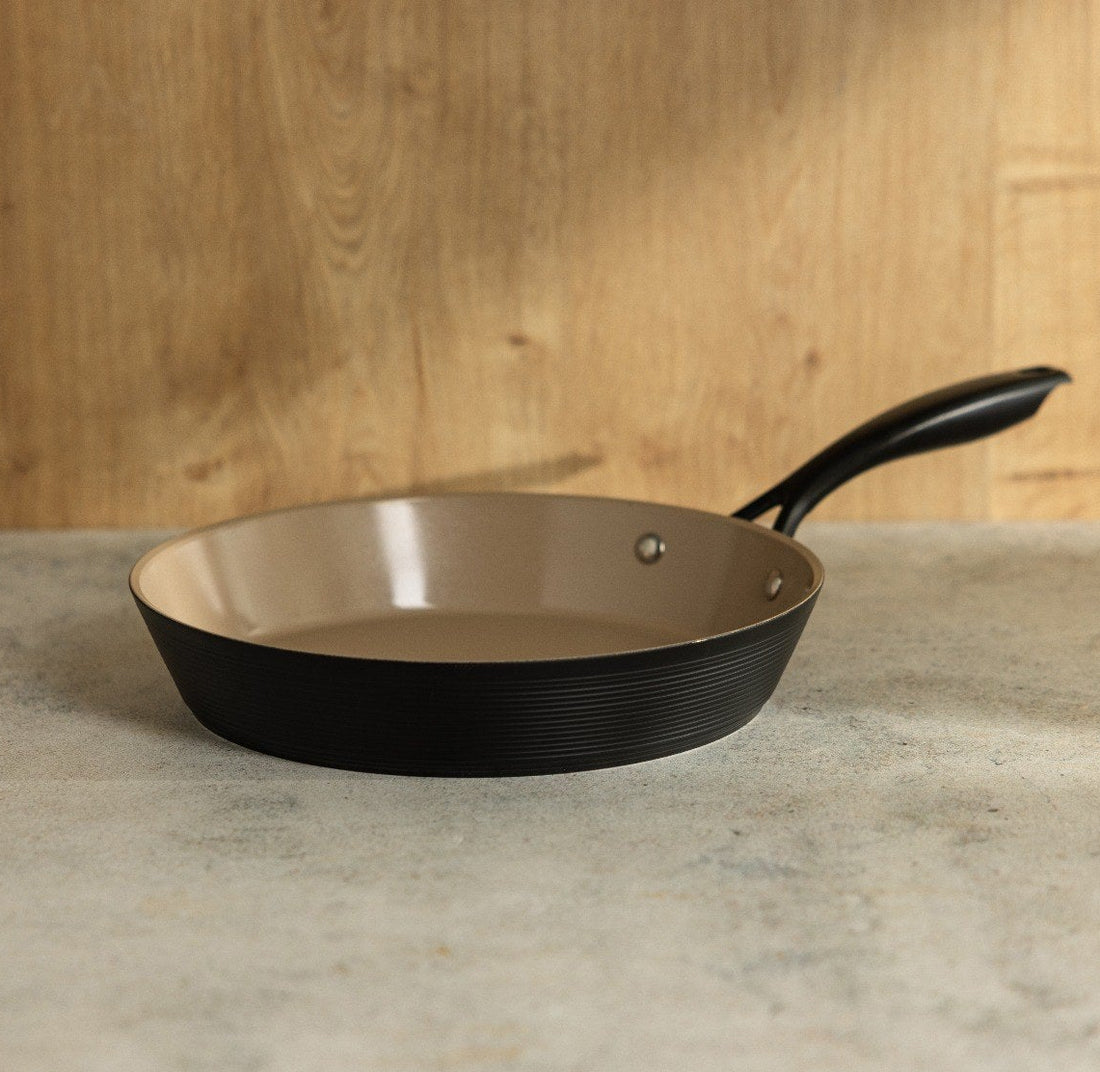 Zestaw 2 sztuk patelni + garnek aluminiowy Florina Carina Black 28 cm 24 cm 20 cm