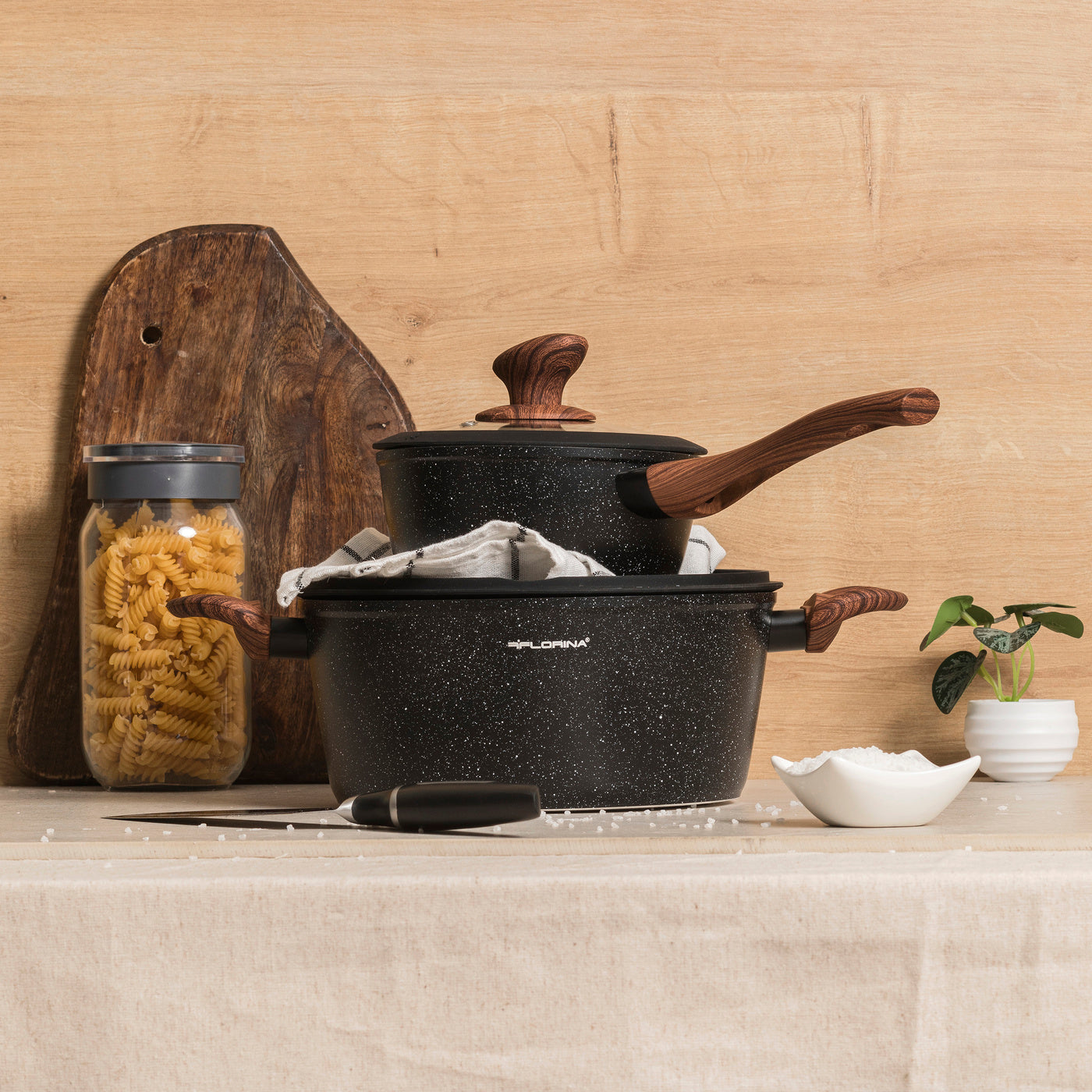 Garnek aluminiowy Florina Master Black 24 cm 4l